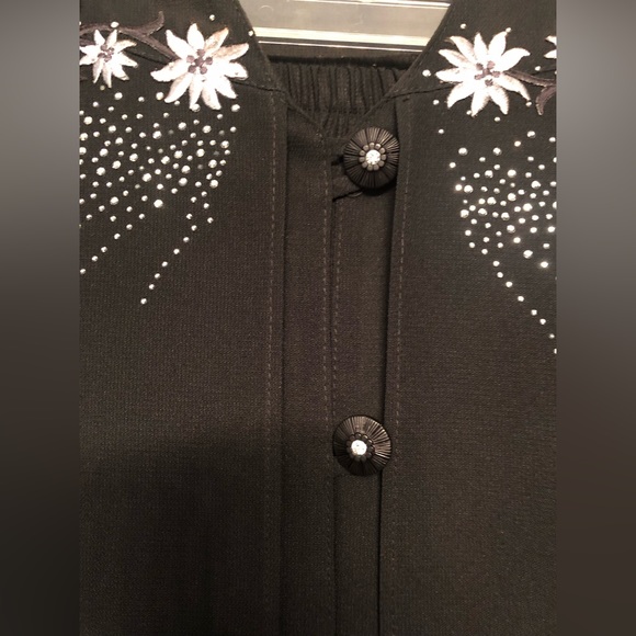 Formal 2pc long layered tunic and long skirt in black. Size XL. - Picture 2 of 7